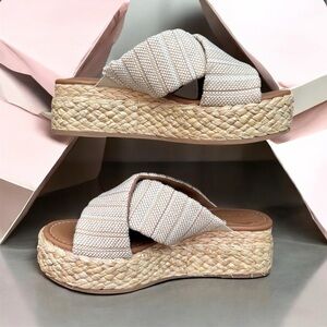 7 Universal threads beige stripe woven platform Sandals shoes chunky